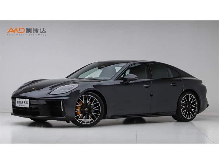 Фото 1 - Porsche Panamera