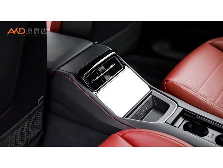 Фото 9 - Porsche Panamera