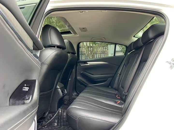 Фото 7 - Mazda Atenza