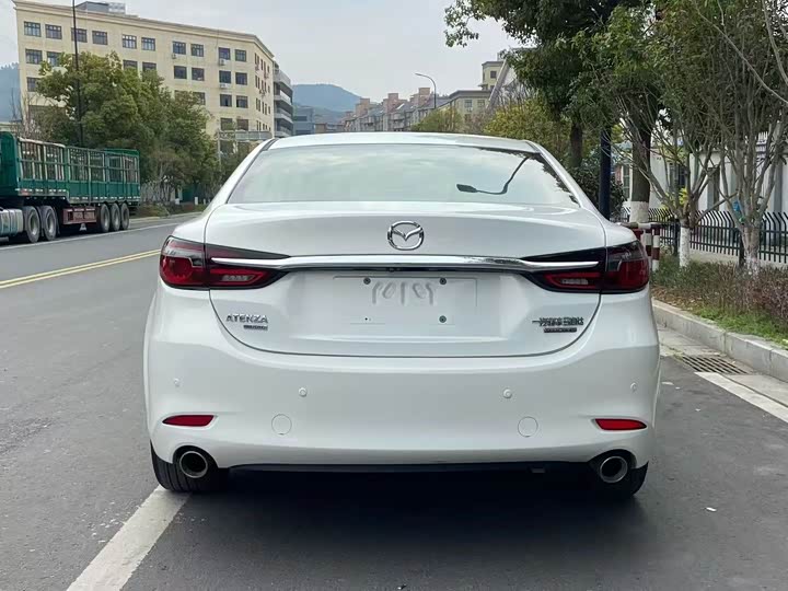 Фото 8 - Mazda Atenza