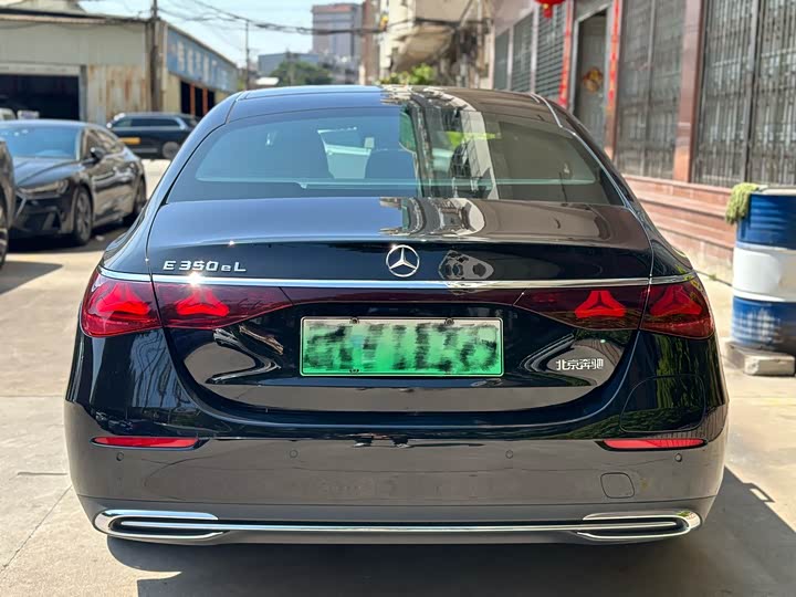 Photo 4 - Mercedes-Benz E-Class Hybrid