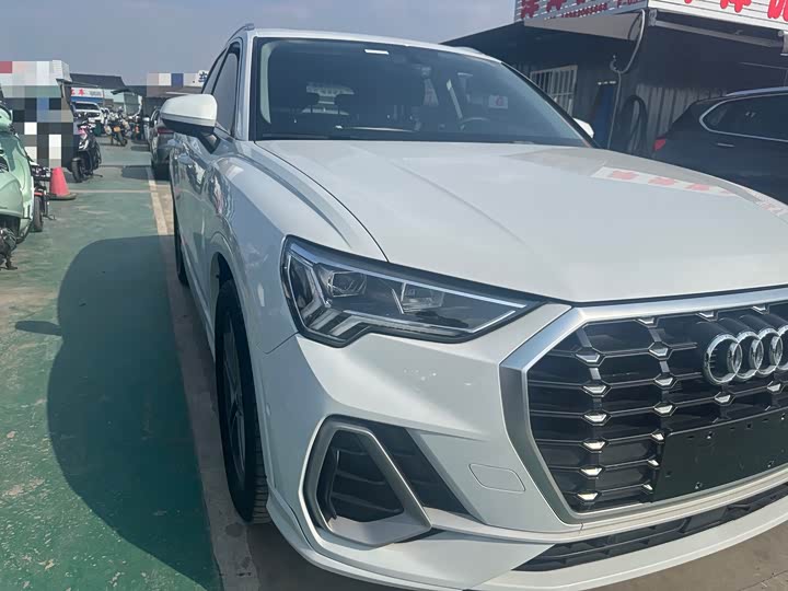 Фото 3 - Audi Q3