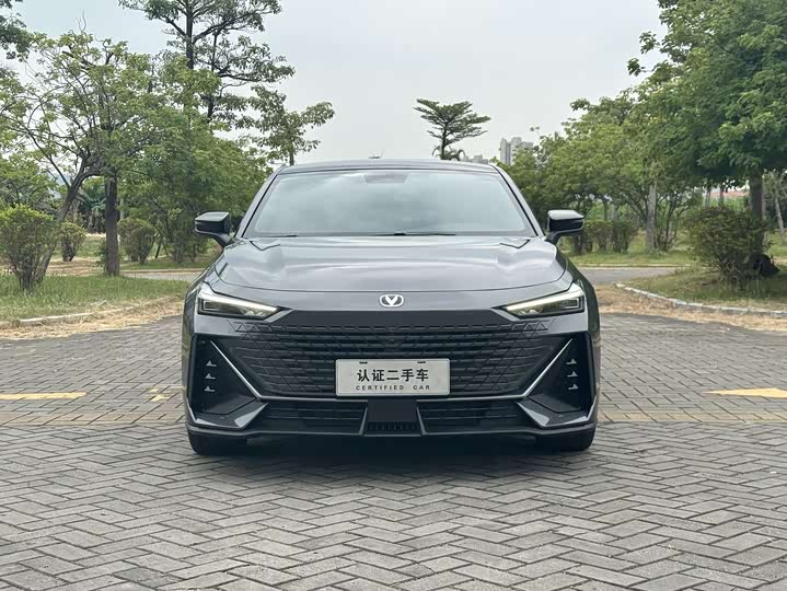 Фото 2 - Changan UNI-V