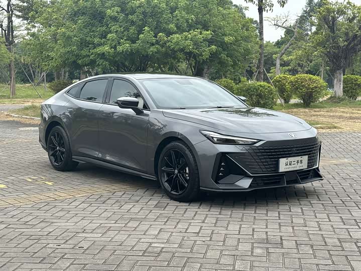 Фото 3 - Changan UNI-V