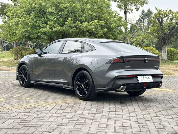 Фото 4 - Changan UNI-V