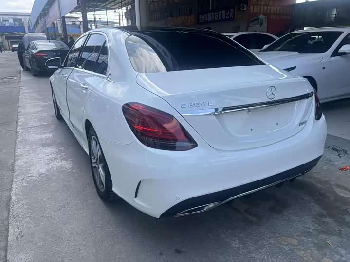 Фото 6 - Mercedes-Benz C-Class