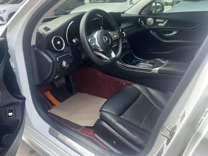 Фото 7 - Mercedes-Benz C-Class