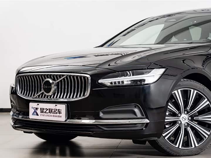 Photo 3 - Volvo S90