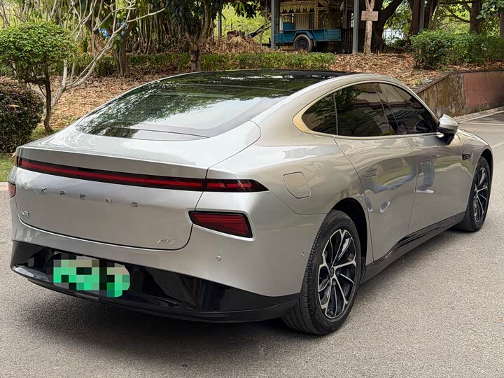 Фото 7 - XPeng P7