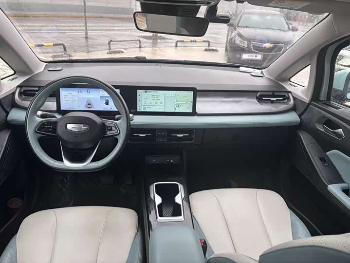 Фото 4 - Geely Geometry E Firefly