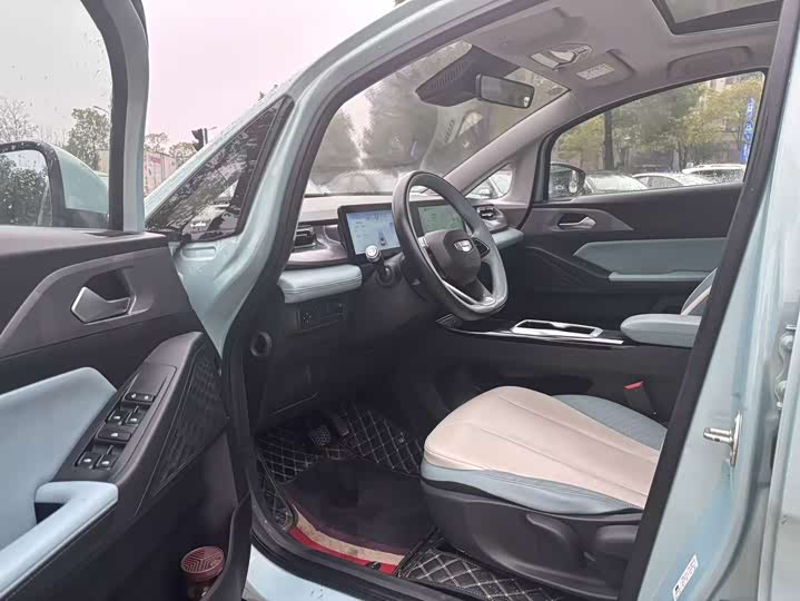 Фото 5 - Geely Geometry E Firefly