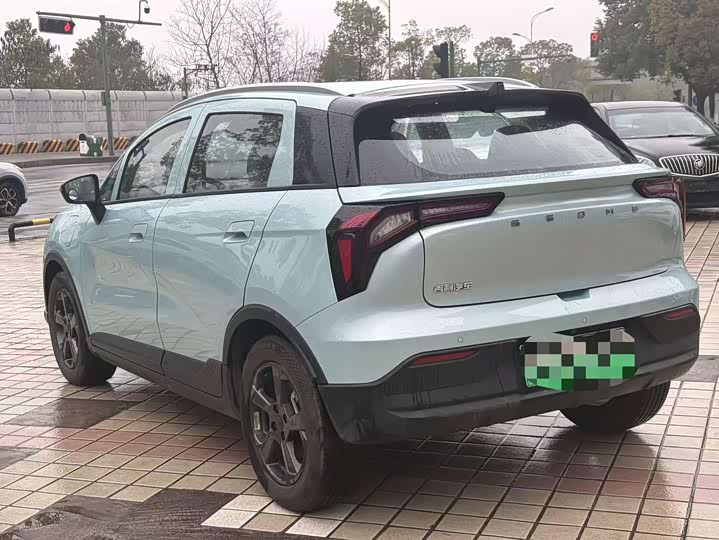 Фото 9 - Geely Geometry E Firefly