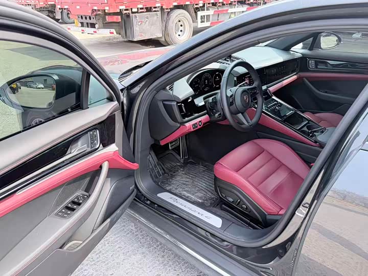 Фото 4 - Porsche Panamera