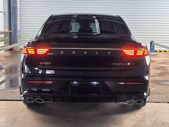 Zdjęcie 3 - Geely Preface