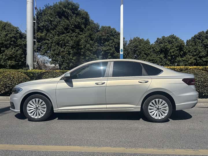 Photo 7 - Volkswagen Lavida