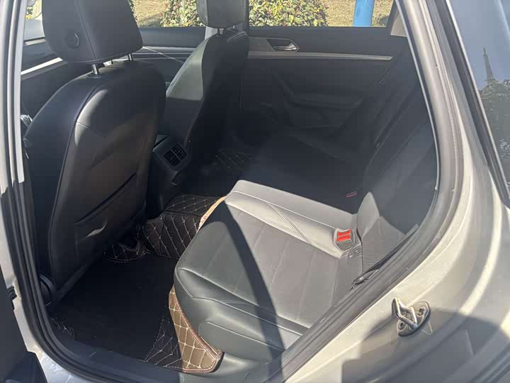 Photo 9 - Volkswagen Lavida