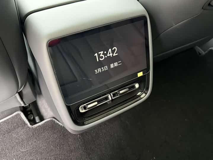 Фото 8 - XPeng F57