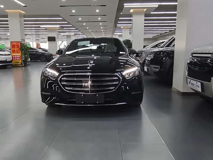 Фото 2 - Mercedes-Benz E-Class