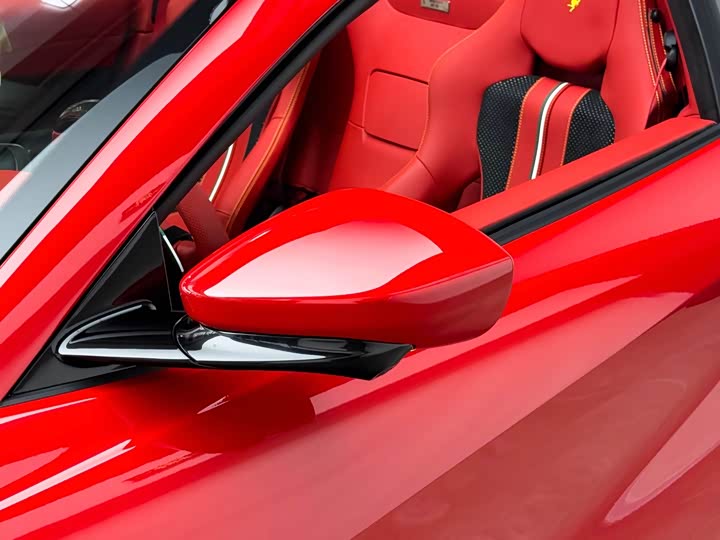 Фото 5 - Ferrari 812