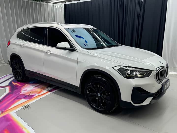 Фото 3 - BMW X1