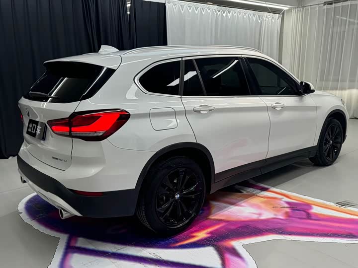 Фото 4 - BMW X1