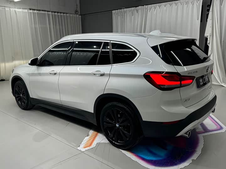 Фото 6 - BMW X1