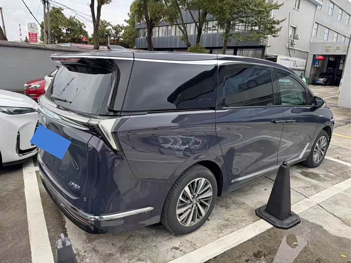 Фото 5 - Buick GL8 Hybrid