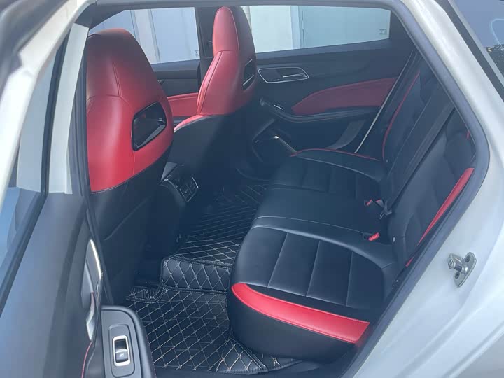 Фото 8 - MG Motor 6