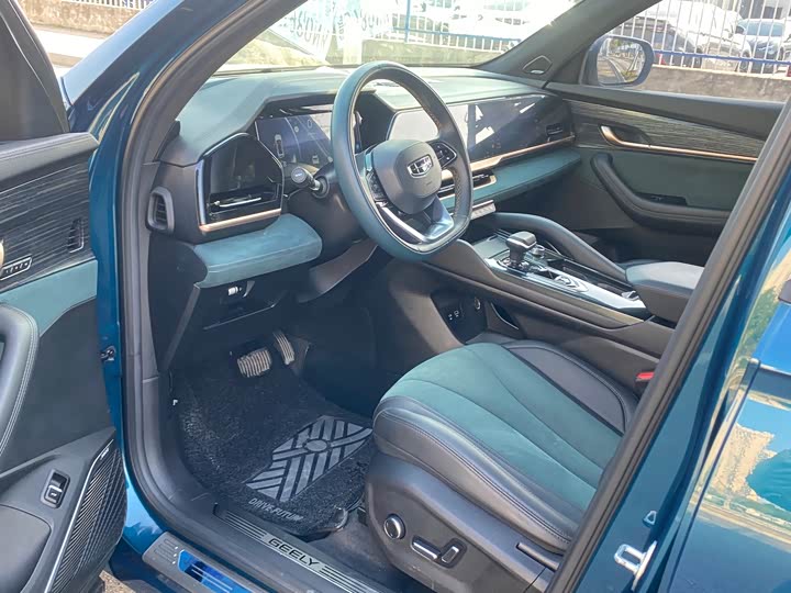 Фото 6 - Geely Monjaro