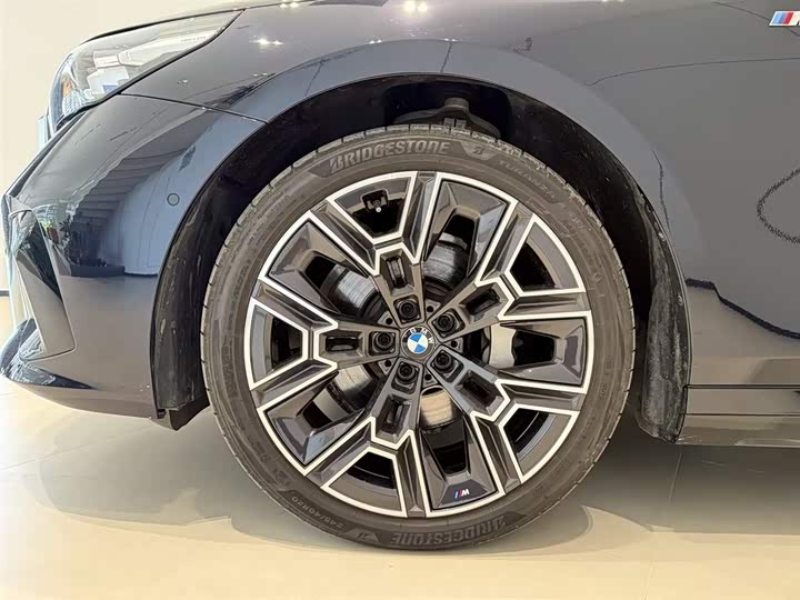 Фото 4 - BMW 5 Series