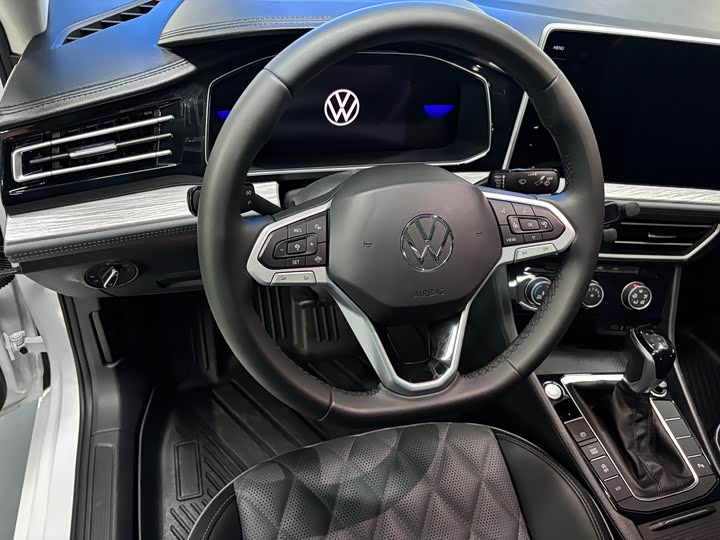 Фото 5 - Volkswagen Sagitar L