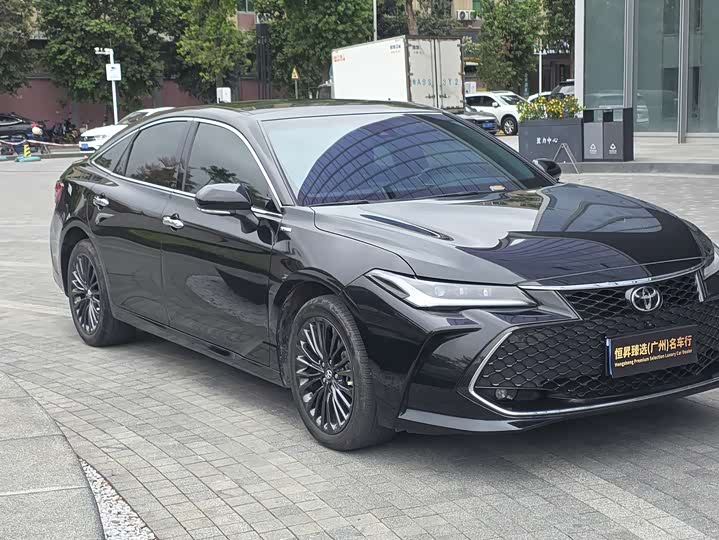 Фото 3 - Toyota Avalon