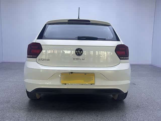 Фото 5 - Volkswagen Polo