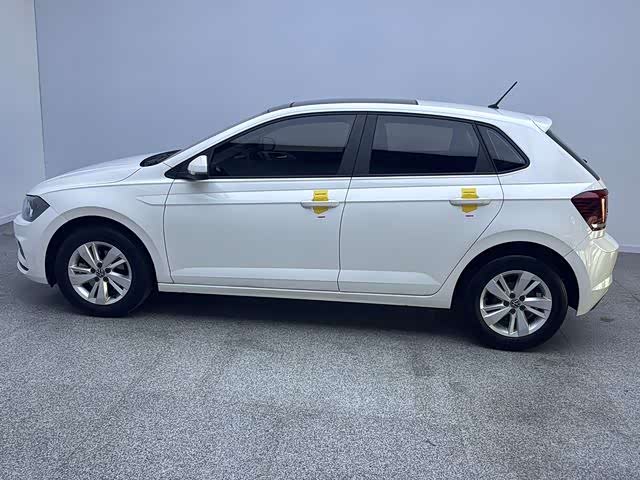 Фото 8 - Volkswagen Polo