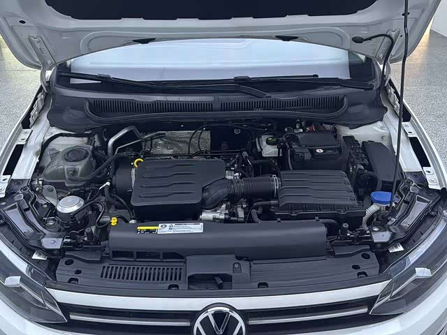 Фото 9 - Volkswagen Polo