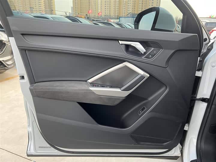 Фото 3 - Audi Q3