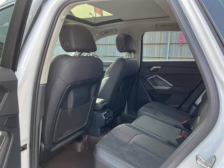 Фото 6 - Audi Q3