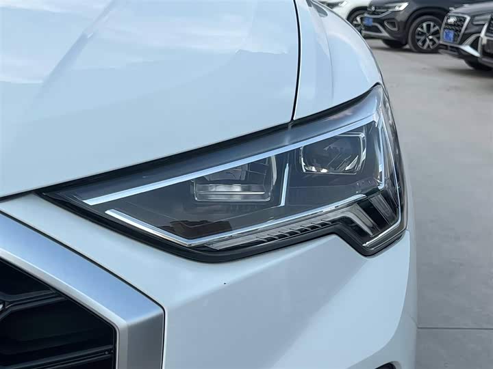 Фото 9 - Audi Q3