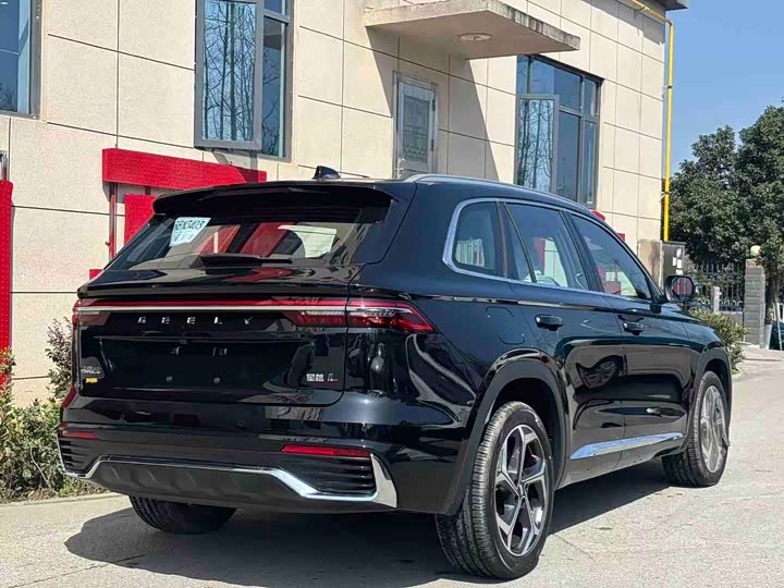 Фото 6 - Geely Monjaro