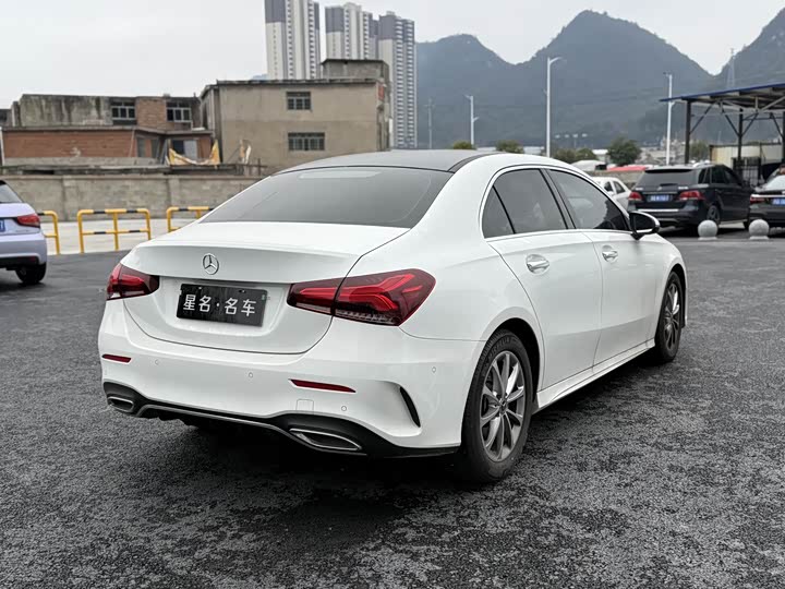 Фото 9 - Mercedes-Benz A-Class