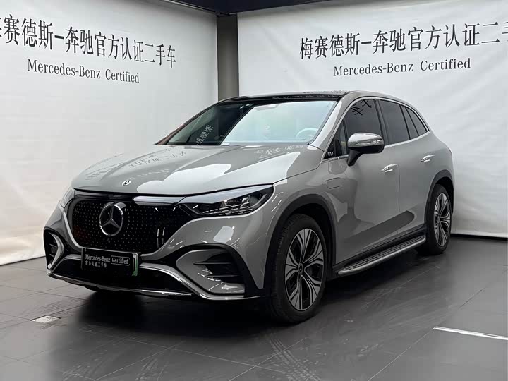 Photo 1 - Mercedes-Benz EQE SUV