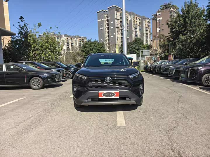 Фото 2 - Toyota RAV4