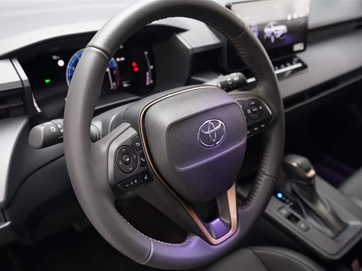 Фото 8 - Toyota Corolla Cross