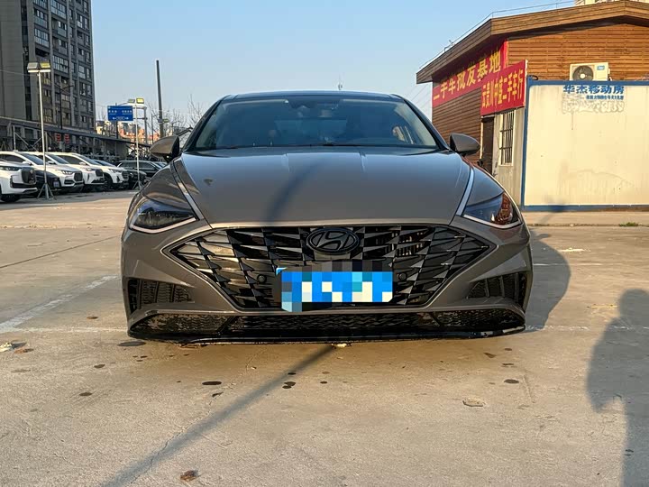 Photo 2 - Hyundai Sonata N Line