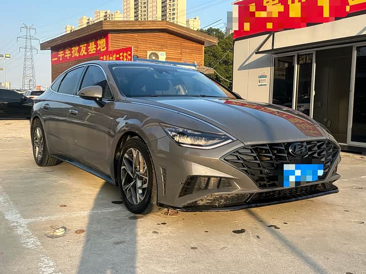 Photo 3 - Hyundai Sonata N Line