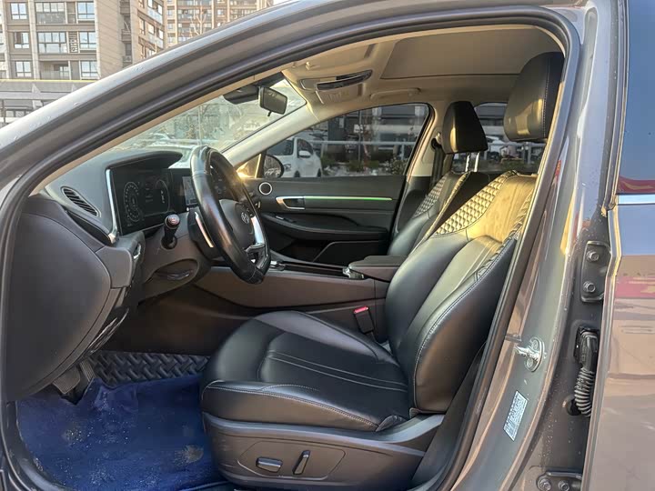 Photo 5 - Hyundai Sonata N Line