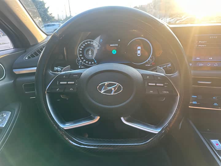 Photo 8 - Hyundai Sonata N Line