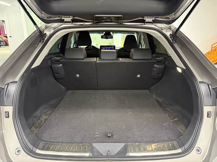 Фото 6 - Toyota Harrier