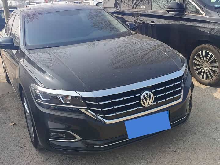 Фото 1 - Volkswagen Passat