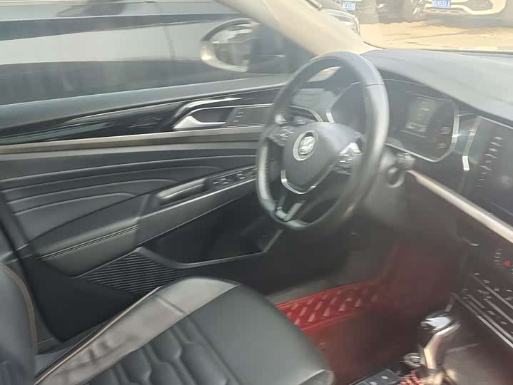 Фото 4 - Volkswagen Passat